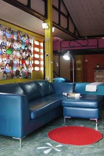 Dorm Des Fleurs Hostel 카오락 외부 사진